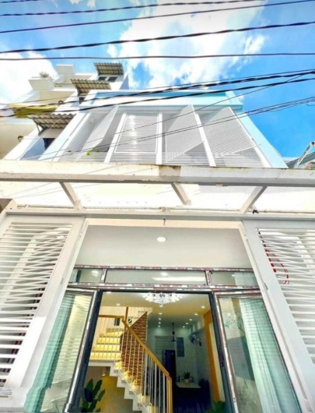 Bán gấp nhà 55 m² tại Đường Hòa Hảo, Phường 10, Quận 10, Hồ Chí Minh